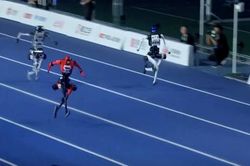 Robot Trung Quốc phá kỷ lục thế giới chạy 100m của Usain Bolt