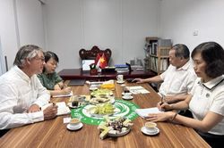 VOAA thúc đẩy hợp tác xây dựng dự án chè hữu cơ và du lịch nông nghiệp