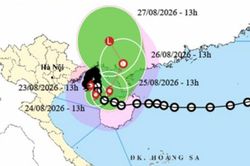 Bão số 4 mạnh thêm, quần thảo vùng biển Quảng Ninh - Hải Phòng