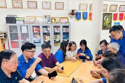 Người trẻ cần tỉnh táo trước các 'làn sóng' trên không gian mạng