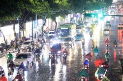 Hà Nội: Nhiều 'điểm đen' không còn úng ngập trong đợt mưa kéo dài