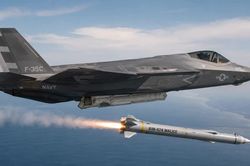 Tên lửa không đối không tầm cực xa AIM-424 'Malice' bất ngờ lộ diện