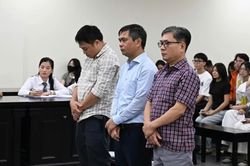 Hiệu trưởng trường cao đẳng trả giá đắt vì 'ăn chặn' tiền bồi dưỡng 'A80'