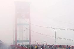 Indonesia bắt giữ 72 người tình nghi gây cháy rừng, khói mù lan sang Malaysia