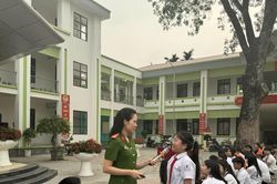 Hà Nội yêu cầu hạn chế tối đa xe di chuyển trong sân trường vào giờ học sinh đến trường và tan học
