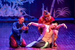 Bỏ chồng chạy theo phù hoa, cuối cùng nhận 'trái đắng'