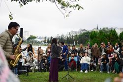 Du lịch 'chữa lành' bằng âm nhạc hút khách tại miền đất lạnh