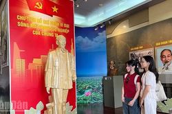 Xây dựng không gian văn hóa Hồ Chí Minh trên môi trường số, gắn với phát triển công nghiệp văn hóa