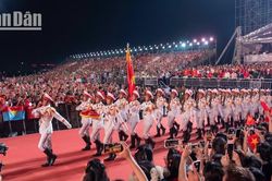 [Ảnh] Từ khí thế lịch sử đến sứ mệnh hội nhập của lực lượng quân đội và công an nhân dân