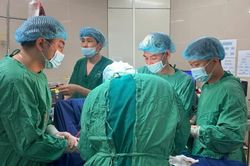Cuộc chạy đua giành lại sự sống cho bệnh nhân 15 tuổi tại Ninh Bình
