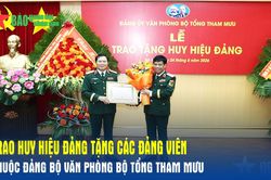 Trao Huy hiệu Đảng tặng các đảng viên thuộc Đảng bộ Văn phòng Bộ Tổng Tham mưu