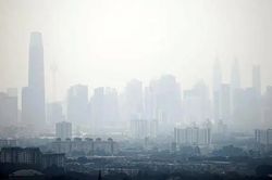 Indonesia mở không phận để Malaysia gieo mây chống khói mù