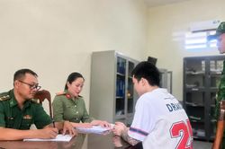 Tiếp nhận 15 công dân Việt Nam bị lừa 'việc nhẹ lương cao' tại Campuchia