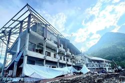 Chạy đua với thời gian dựng trường vùng biên