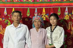 Nữ sinh người Thái muốn mang kiến thức về với bản nghèo