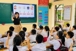 Tiếng Anh bắt buộc từ lớp 1: Học sớm cần bảo đảm chất lượng