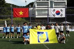 Giải futsal kết nối cộng đồng doanh nghiệp Việt tại Busan