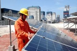 Hà Nội đề xuất hỗ trợ người dân lắp điện mặt trời mái nhà, tối đa 6 triệu đồng/hộ