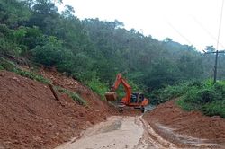 Lạng Sơn: Gần 470 điểm sạt lở do bão số 4, cơ bản đã thông tuyến