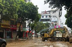 Ngành y tế chủ động ứng phó mưa lũ, duy trì cấp cứu 24/24h