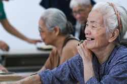 'Tôi đi dưỡng lão bán trú, vui hơn cả ở nhà'