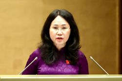 Quy định mới về thẩm định sách lịch sử, lãnh tụ trước khi đăng ký xuất bản
