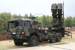 Lo Iran tấn công sang châu Âu, Hy Lạp chuyển tổ hợp tên lửa Patriot đến Crete
