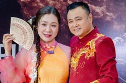 Lần hiếm hoi vợ và 3 con xuất hiện ở sự kiện ủng hộ Đại tá Tự Long