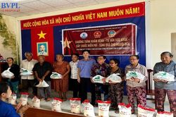 Tuổi trẻ VKSND khu vực 8, tỉnh Cà Mau chung tay chăm sóc sức khỏe người dân