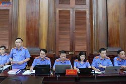 Bản lĩnh Kiểm s&aacute;t vi&ecirc;n qua qu&aacute; tr&igrave;nh 'định khung' 227 bị c&aacute;o trong chuy&ecirc;n &aacute;n VN10