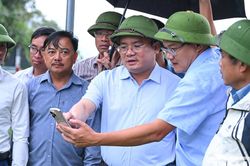Phó Chủ tịch UBND tỉnh Phùng Thành Vinh kiểm tra tiến độ các dự án tại xã Mỹ Lý và Mường Lống