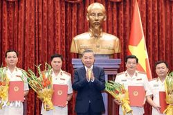 Tổng Bí thư, Chủ tịch nước Tô Lâm trao Quyết định bổ nhiệm chức danh Kiểm sát viên Viện Kiểm sát nhân dân tối cao