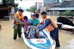 Đồng hành cùng người dân vùng lũ Lạng Sơn