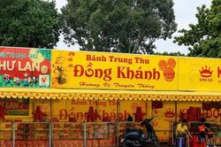 TP Hồ Chí Minh: Bánh Trung thu xuống phố sớm, sức mua còn chậm