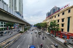 Hình ảnh khác lạ tại 'điểm đen' ngập úng Hà Nội sau trận mưa rả rích nhiều ngày