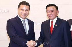 Thường trực Ban Bí thư Trần Cẩm Tú hội kiến Chủ tịch Đảng Hành động Nhân dân Singapore