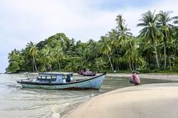 Indonesia dự tính xây nhà máy điện hạt nhân đầu tiên trên đảo không người ở