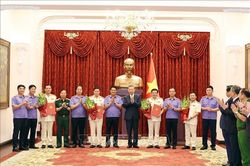 Tổng Bí thư, Chủ tịch nước Tô Lâm trao quyết định bổ nhiệm 4 Kiểm sát viên Viện kiểm sát nhân dân tối cao
