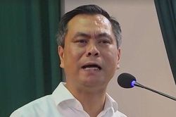 Cựu Hiệu trưởng 'ăn chặn' tiền hỗ trợ A80 của sinh viên khai do 'ký vội'