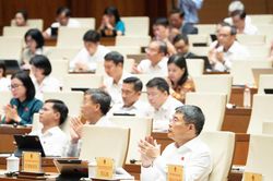 Quốc hội thông qua Luật Phát triển đô thị