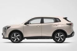 SUV hạng C tiêu thụ 3,89 lít xăng/100 km, giá chưa tới 400 triệu đồng