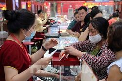 Giá vàng hôm nay 24/8: Vàng SJC áp sát mốc 150 triệu đồng/lượng