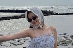 Nancy (MOMOLAND) khoe nhan sắc ngọt ngào cùng vóc dáng nổi bật trong loạt ảnh đi biển