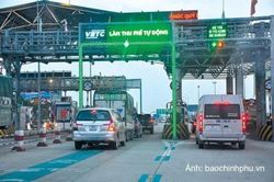 Kiểm tra hoạt động thu phí điện tử đường bộ, chấn chỉnh vi phạm