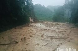 Tiếp tục sạt lở taluy dương trên Quốc lộ 217, tạm thời cấm đường