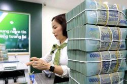 NIM có tín hiệu cải thiện nhưng bộ đệm dự phòng của các ngân hàng đang mỏng đi