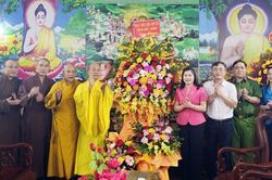 Bắc Ninh: Ph&oacute; Chủ tịch HĐND tỉnh L&acirc;m Thị Hương Th&agrave;nh ch&uacute;c mừng lễ Vu Lan