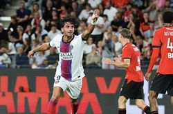 Ferran Torres lập cú đúp ra mắt xuất sắc giúp PSG cầm hòa Rennes 2-2 ở trận mở màn Ligue 1