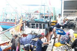 Chú trọng bảo vệ môi trường ở các cảng cá