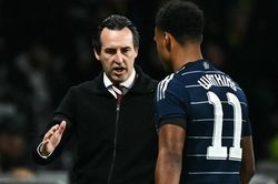 HLV Unai Emery giữ thái độ khó hiểu về Ollie Watkins sau thất bại 0-4 của Aston Villa